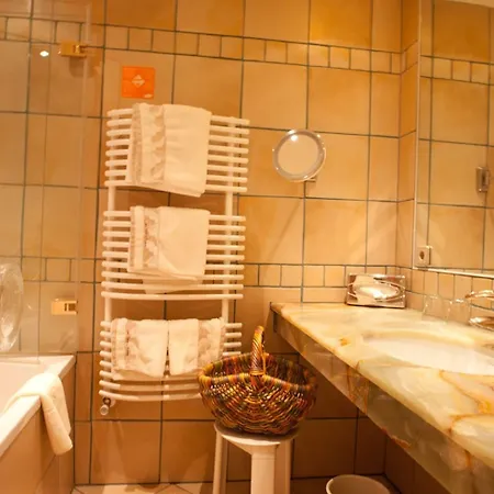 Praegant Hotel 4*